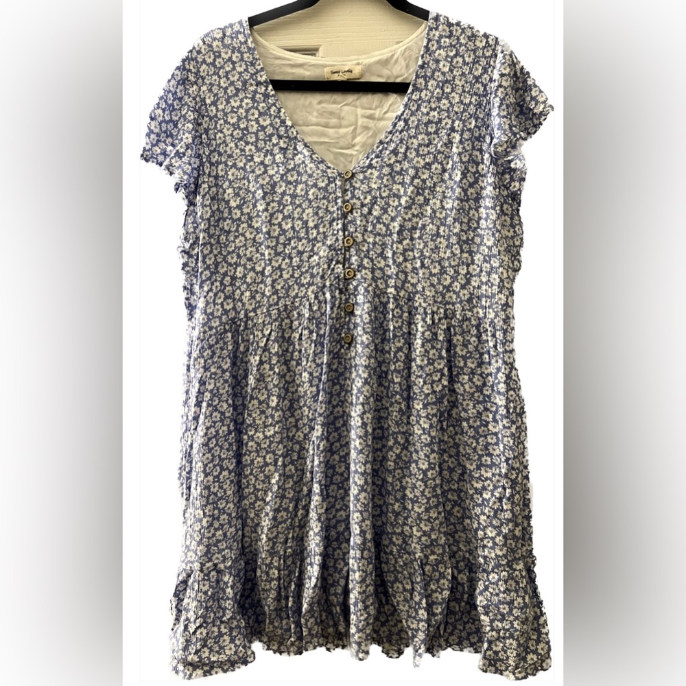 SWEET LOVELY Plus Floral Light Blue Halfway Button-Down Dress, Size 1X "B,"